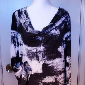 L Dress Black/White Drap Neck Line 3/4 sleeve